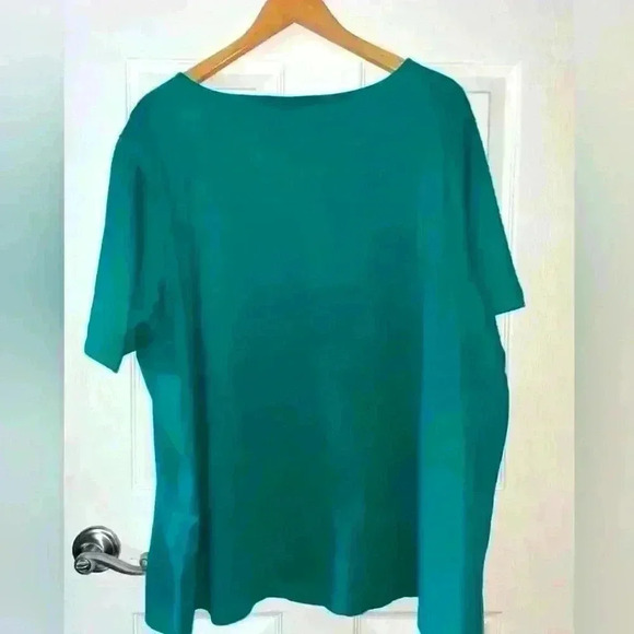 Bob Mackie NWT embroidered short sleeve floral shirt, size 2x - Picture 2 of 4